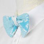 knitted bow tie in star pat..