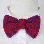 Knitted bow tie in heart/ar..