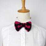 Knitted bow tie in heart pa..