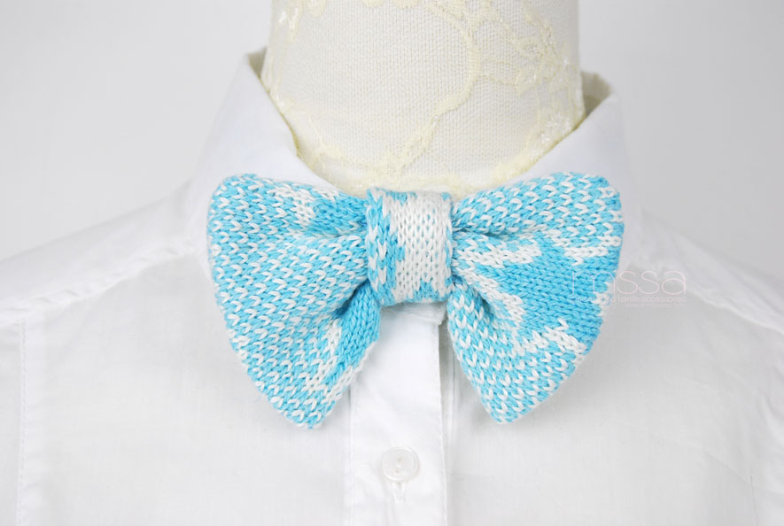 knitted bow tie in star pattern: baby blue star